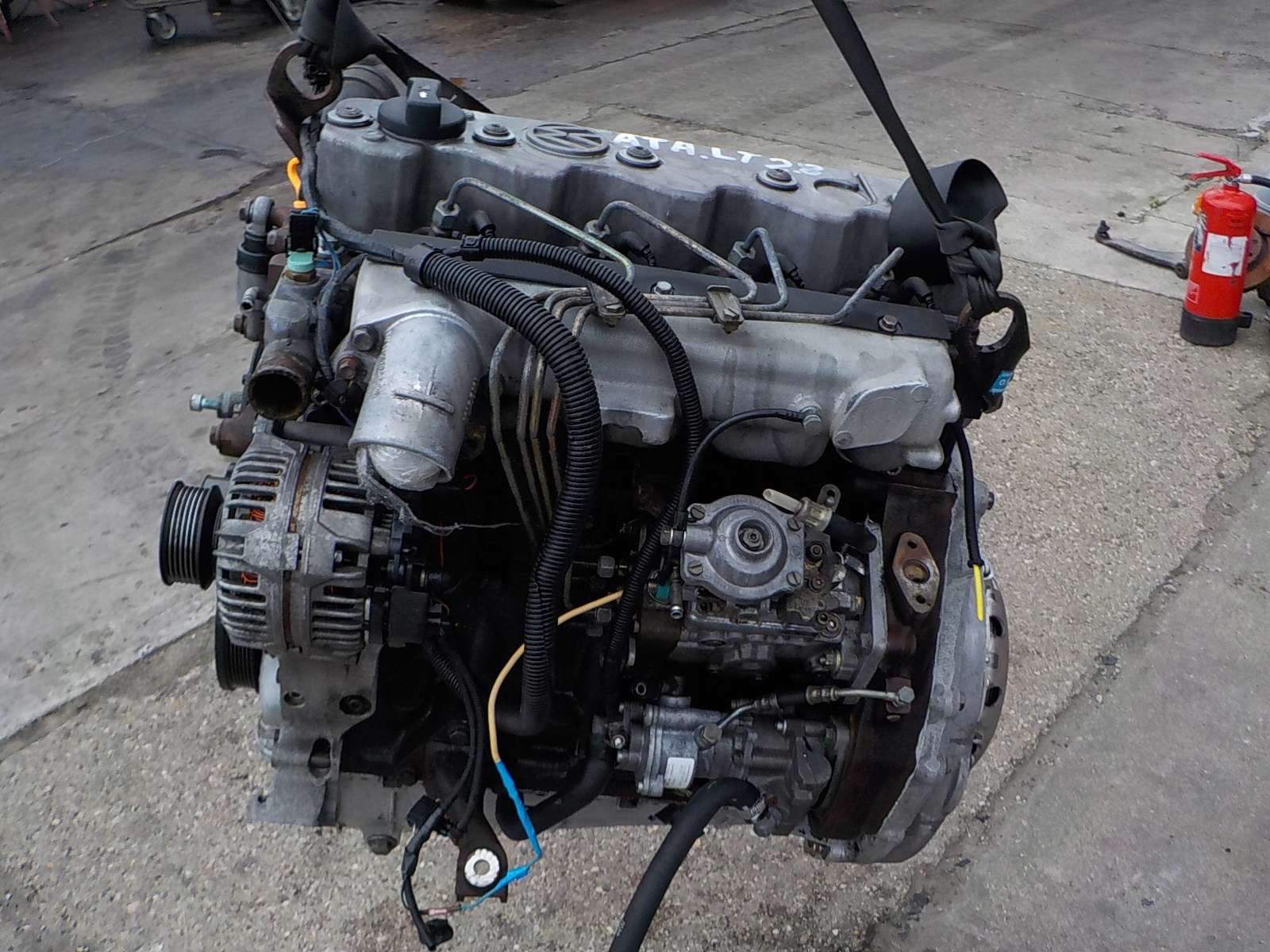 Двигатель б фольксваген дизель. Двигатель Фольксваген ЛТ 2.8. Фольксваген ЛТ 35 С двигателем 2.8. Volkswagen. Lt 2.8 TDI Ata. Lt 35 2.8 TDI мотор.